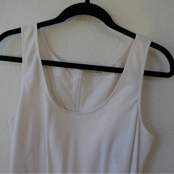 Tank dress in white linen - Picture 4 of 6